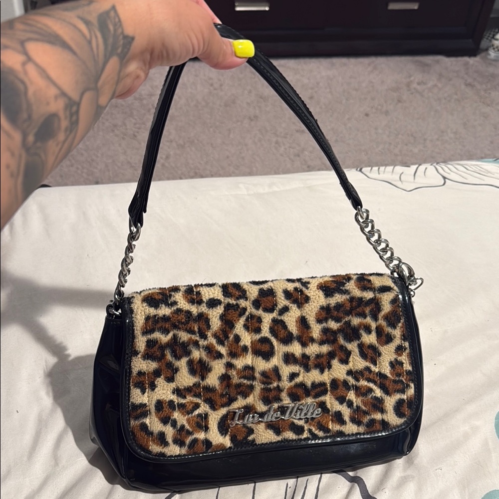 Leopard Print Shoulder Bag with Black Accents